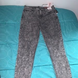 Black Hi-Rise jeans size 9/29 brand new